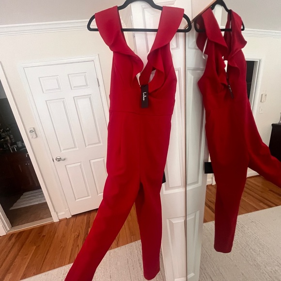 Lulu's Leilani Red Ruffled Jumpsuit Size M - Picture 9 of 10